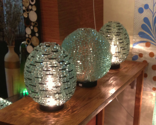 ガラスを重ねたランプ