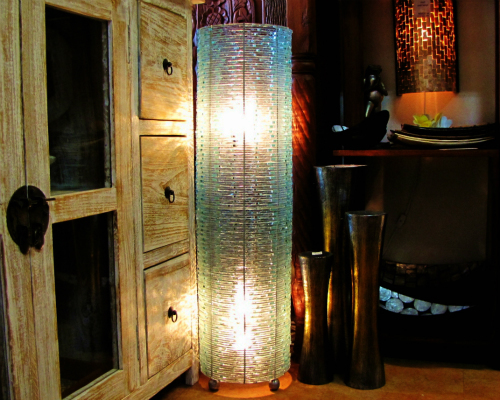 ガラスフロアランプ